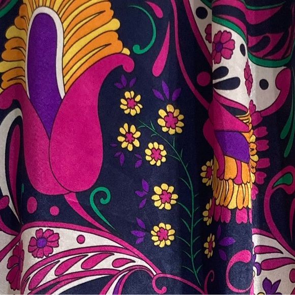 Vintage Floral and Paisley Print Sleeveless Mock Neck Silky Satin Blouse Medium - Picture 3 of 9